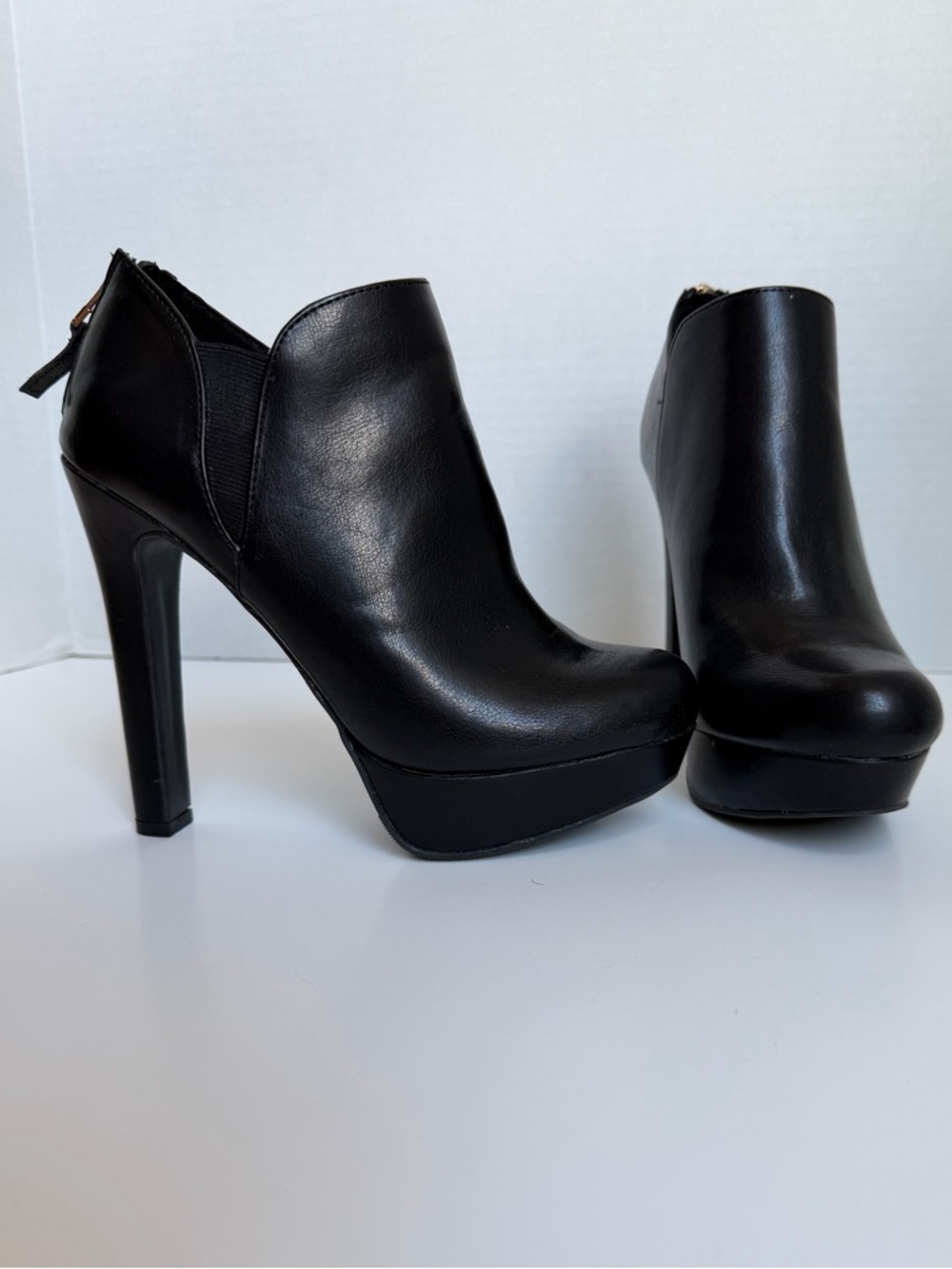 Material Girl - Black Leather Bootie - Size 7.5 - Excellent Condition